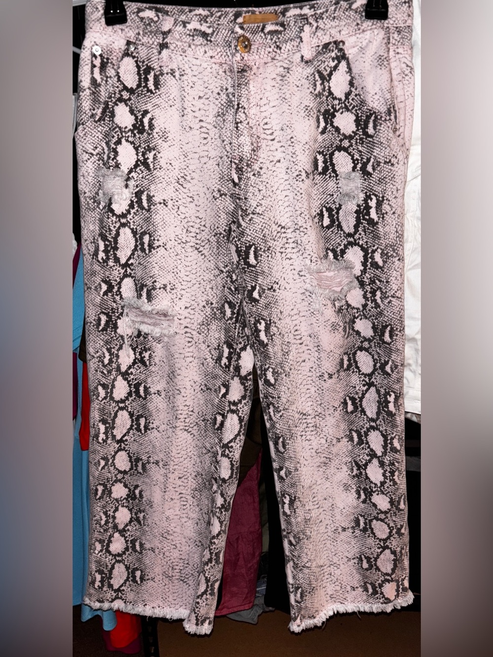 POL Med. Pink & Black Distressed Snake-Print Pants waist:16 inseam:26